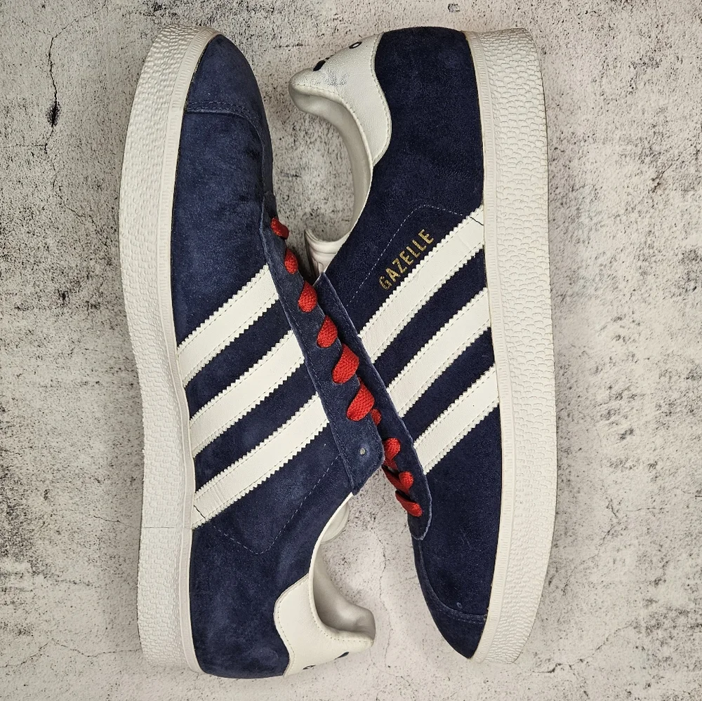 Vintage 2002 Adidas Suede Gazelles / Mens Size 10.5 / Blue & White - Picture 8 of 10